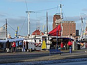 Foto SP_2015_12550: Backfischstand / Wismar / 12.12.2015