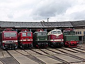 Foto SP_2018_08395: 243 117-9 + 242 151-9 + 211 049-2 + 118 788-9 + 254 106-8 / Weimar / 05.08.2018